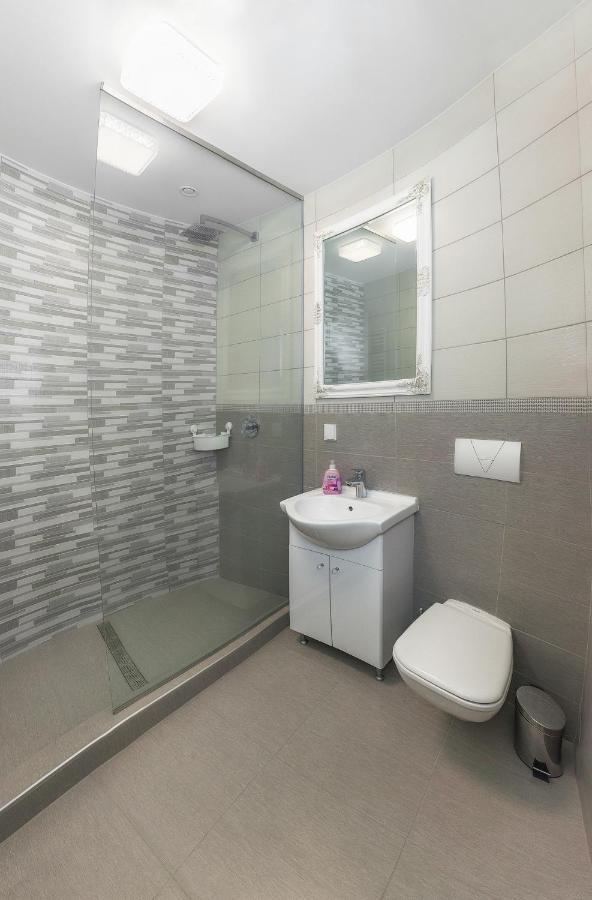 Corso Lux Apartman Gyula Exterior foto